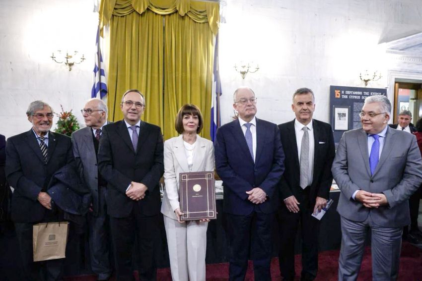 Στην_Καθηγήτρια_Χριστίνα_Κουλούρη_το_φετινό_Βραβεί